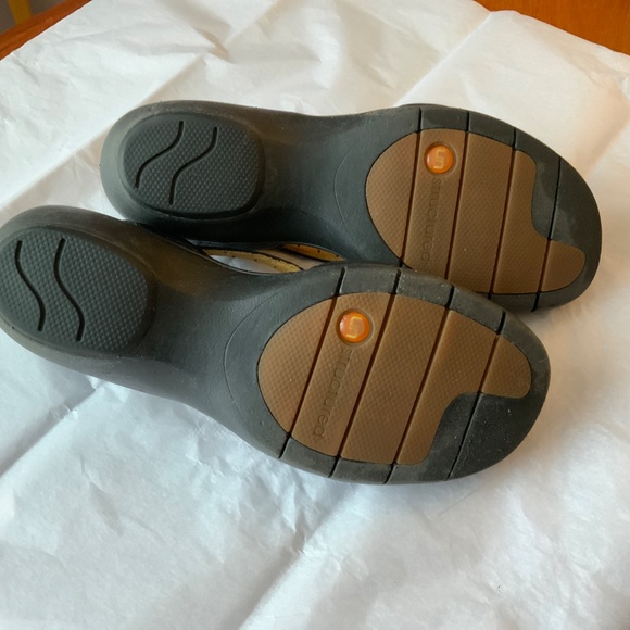 Clark’s Leather Size 9W - Picture 8 of 8